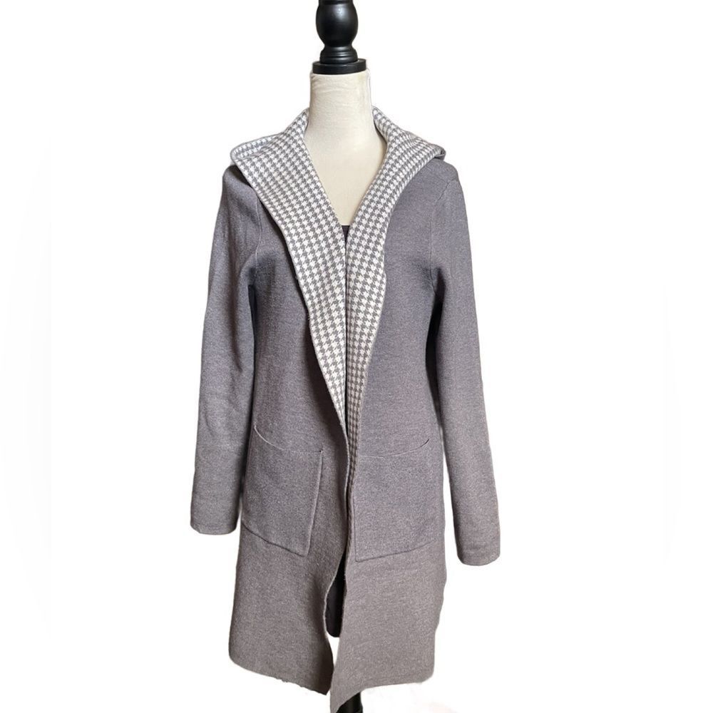 Chic Gray Long Open Hooded Cardigan with Houndstooth Detail (Size: Large)